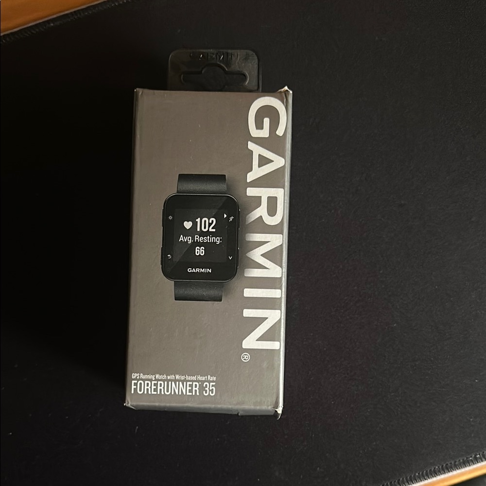 NEW NEVER BEEN OPENED Garmin Forerunner 35 Black GPS Running Watch